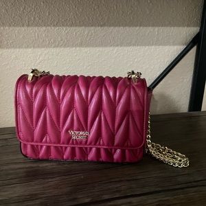 dark pink Victoria’s Secret purse like new